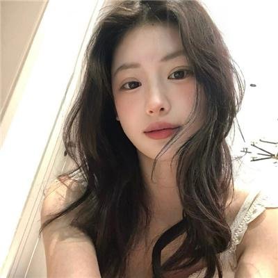 弱比少男闯女校